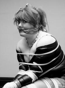 www.bbwbound.com - Scarlett Latex and rope thumbnail